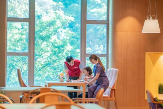 HKHS Senior Connect - 雋康頤庭官方頁面